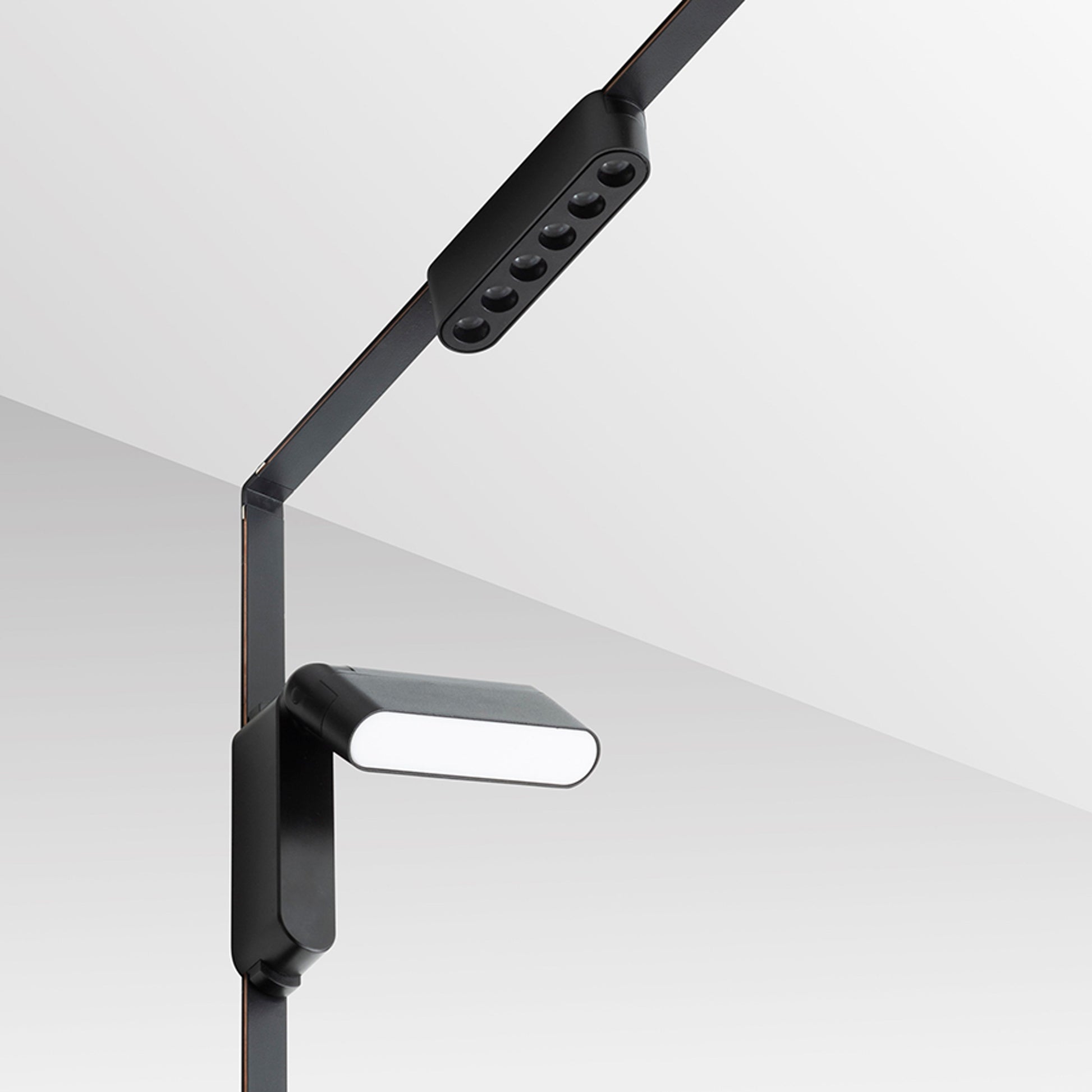RENDL Ultra-thin track system OXONIA 11 with tilt-function for the VEGA/WAVE system black  24= LED 6W 110°  3000K 4000K 6500K R14321 13