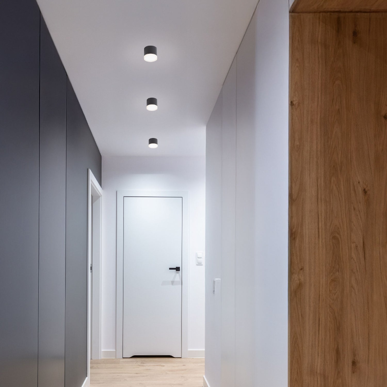 Осветление за коридор